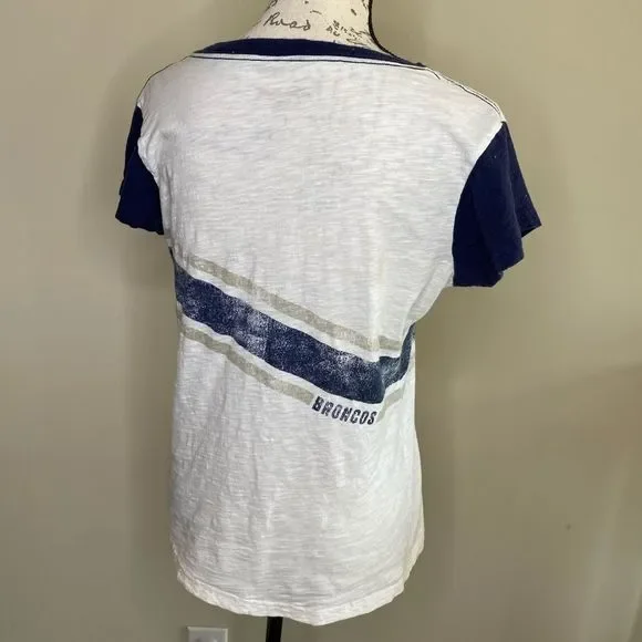 4Her Carl Banks Bronco’s fitted shirt - Picture 4 of 6